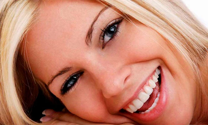 02 Sesiones de blanqueamiento dental + profilaxis ¡Dientes sanos y blancos!