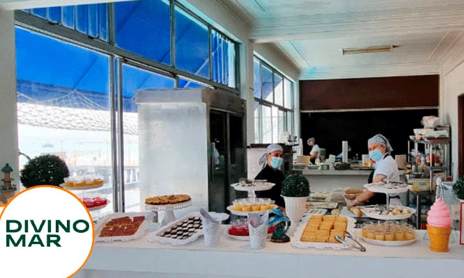 ALMUERZO BUFFET marino, oriental y criollo frente al mar