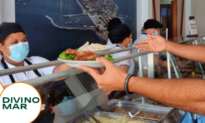 ALMUERZO BUFFET marino, oriental y criollo frente al mar