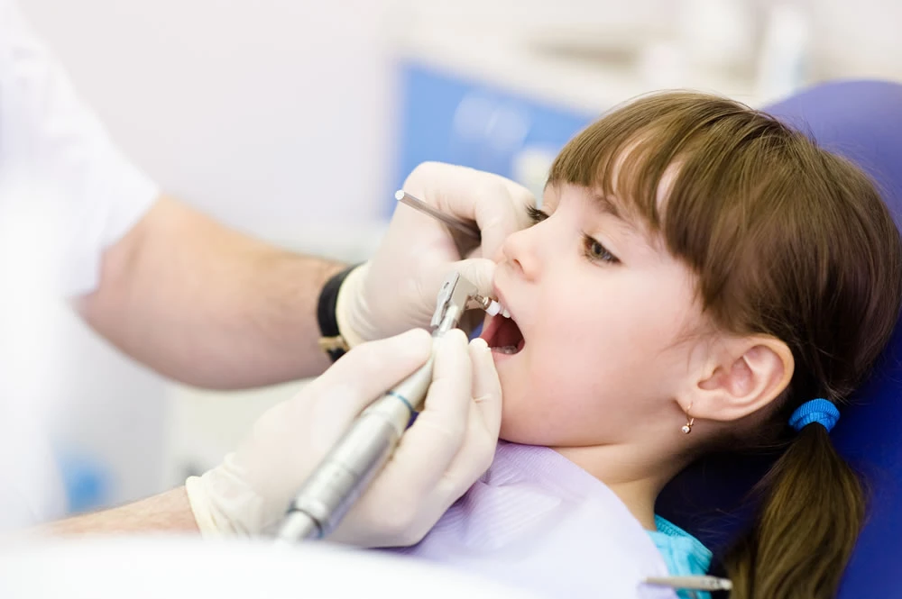 Limpieza Dental para Niños(as) + Profilaxis + Flúor + Odontograma.