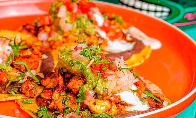 El Mexicano Surco: Barra libre de Comida Mexicana + Bebida Ilimitada en local a elección