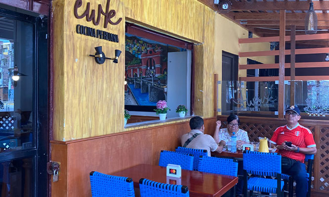 CEVICHE de pescado + rollitos de arroz con pato y más