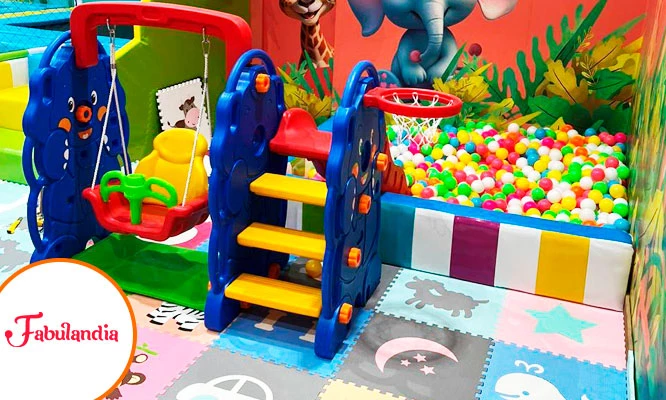 Full diversión (Piscina de pelotas, toboganes, y más)
