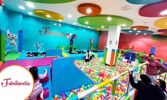 FABULANDIA: Full diversión(Piscina de pelotas, toboganes, y más)en San Borja