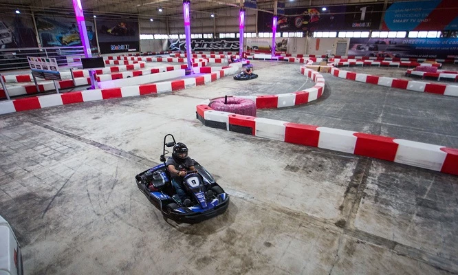 ¡Fórmula Kart! por Sesiones de Kart para adultos o niños