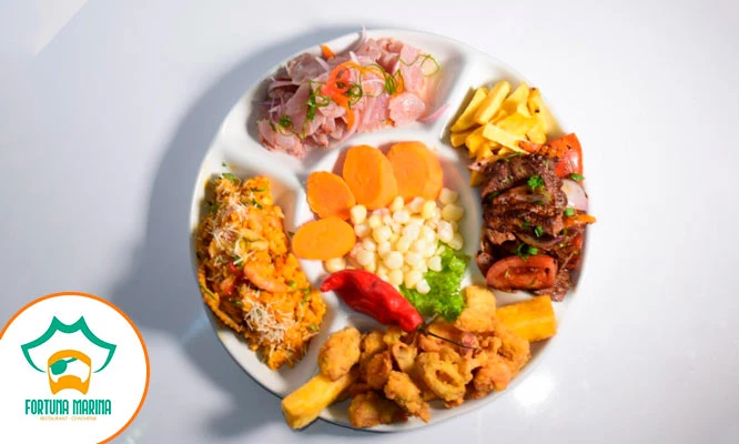 Ceviche + Arroz con Marisco + Chicharrón mixto + Causa de pulpa de cangrejo+ leche de tigre y 2 cervezas