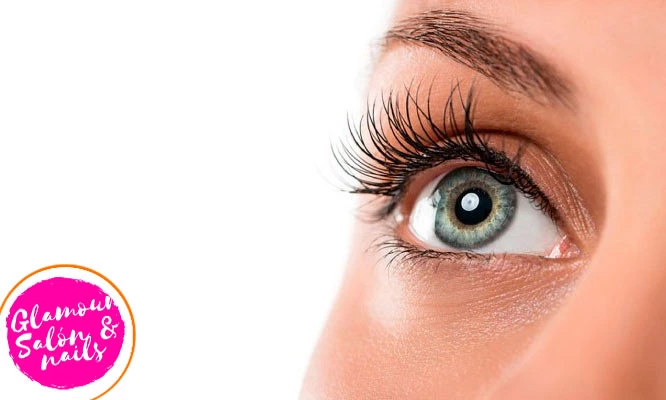 Rizado de pestañas + planchado de cejas + perfilado con diseño + manicure