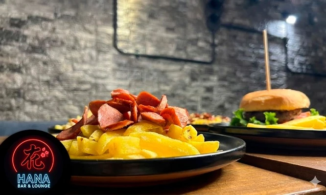 Barra libre de comidas y 1/2 de chela artesanal de 200ml o gaseosa personal