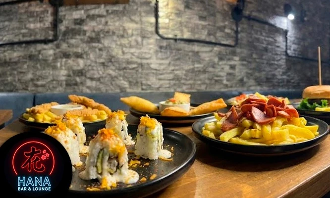 Barra libre de comidas y 1/2 de chela artesanal de 200ml o gaseosa personal