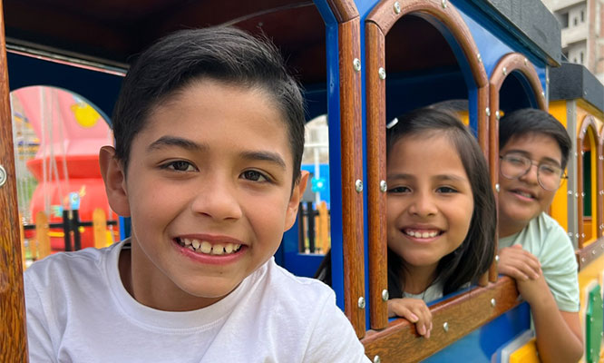 FANTASY PARK: 01 Pulsera ILIMITADA para juegos mecánicos en el Megaplaza Villa El Salvador