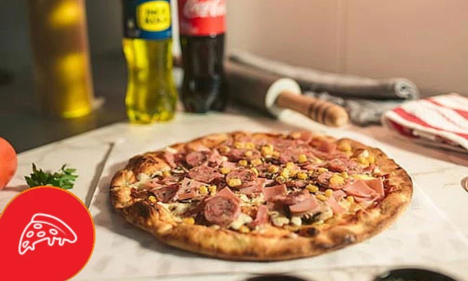 Combo a elección: pizza grande a elección + pan al ajo  o palitos + bebidas y más