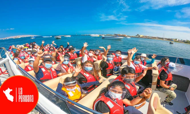 Full Day Paracas con Turístico + Huacachina + Vitivinícola + Chocolates y más