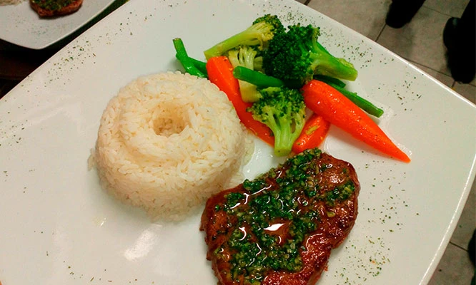 Almuerzo  Gourmet para 02 personas en Antara Hotel por Dia de la Madre