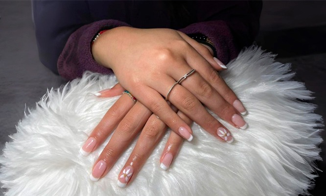 Manicura + Pedicura + depilación de cejas o bozo GRATIS con hilo