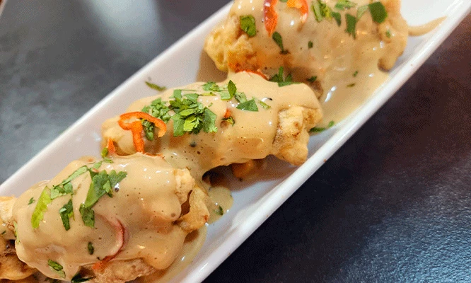 MAKIS para 2: 50 cortes de makis + alitas + gaseosa de 1 Lt  y más