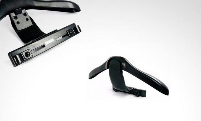 Perchero colgador de ropa para auto con Otto Ware