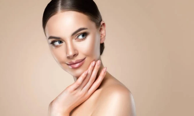 Plasma Rico en Plaquetas Facial (PRP): Limpieza facial, aplicación de PRP