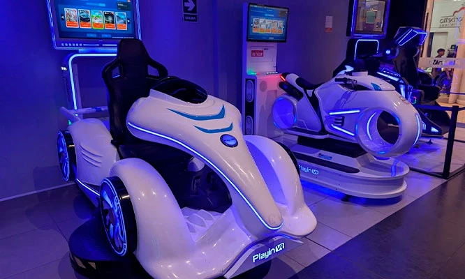 PLAYIN VR: Simuladores de Realidad Virtual en Jockey Plaza y Santa Anita