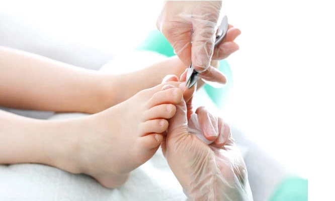 PODOLOGIA INTEGRAL: Podología integral + 1 sesión de laser antihongos con exfoliación y más