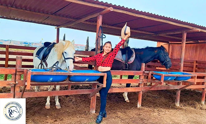 Rancho los Caballos que incluye: entrada , paseo a caballo, mini granjita , juegos