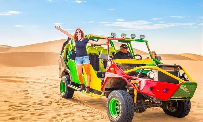 Paseo de buguis con sandboard en Ica