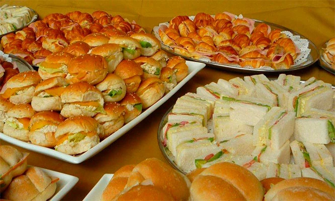 Bocaditos Dulces o Salados  con D’uchis Sweet & Cakes ¡Sandwichs, tartaletas, alfajores y más!