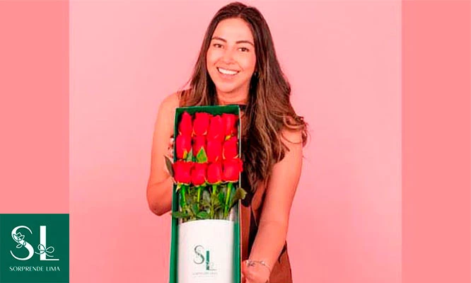 Caja de  Rosas + tarjeta personalizada para cualquier ocasión