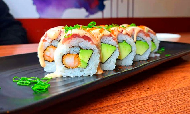 12 o 30 cortes de makis en Sakumi Sushi