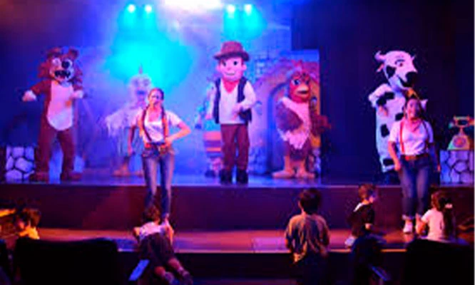 FIESTA EN LA GRANJA: Obra Teatral en Auditorio Teatro Miraflores