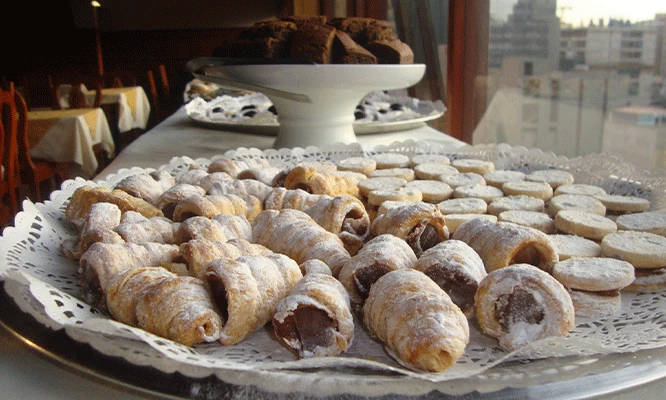 Desayuno buffet en el Epiqus hotel - Miraflores.