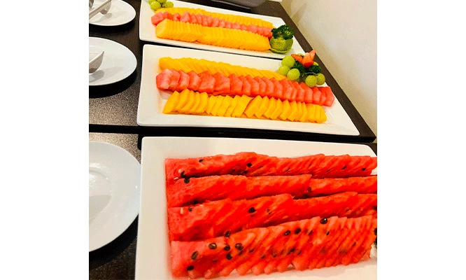 Desayuno buffet en el Epiqus hotel - Miraflores.
