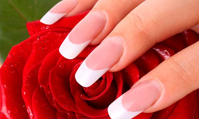 uñas de gel o acrigel o acrilicas pintado de uñas pedreria o flores 3D