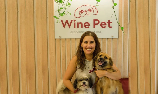 Wine Bath : Baño + corte + limpieza de oído + limpieza de glándulas de tu mascota